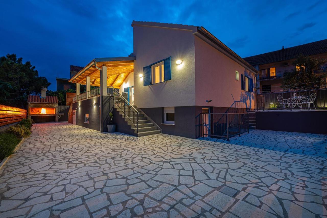 Villa Nika Jasenice  Exteriör bild