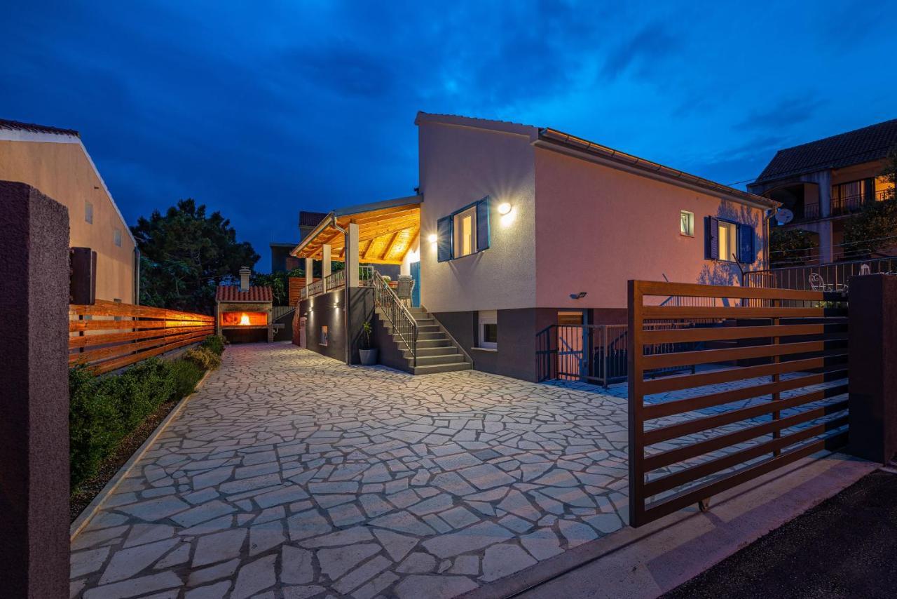 Villa Nika Jasenice  Exteriör bild